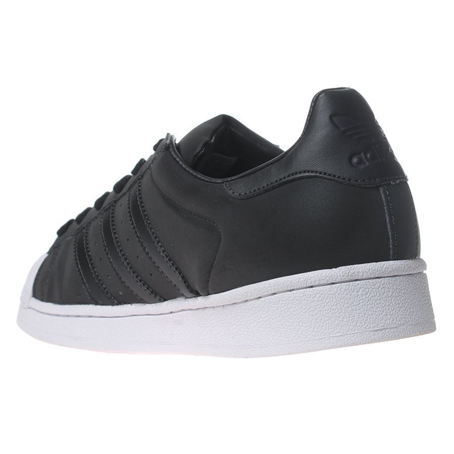 Tenis adidas preto com a store frente branca