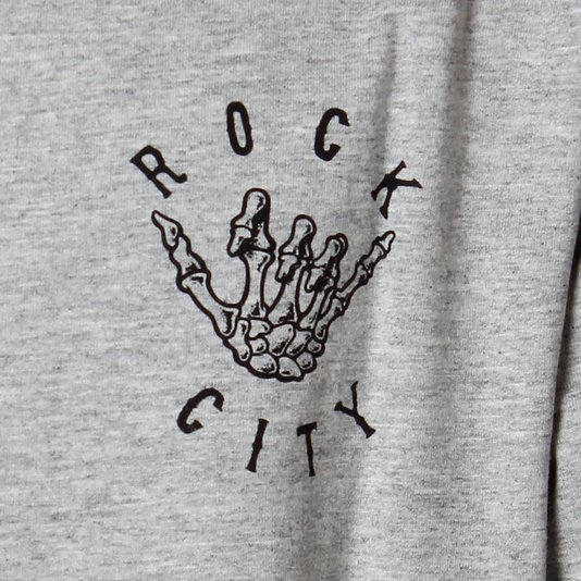 Camiseta Rock City x Nanda Bond Hang Loose Manga Longa Mescla
