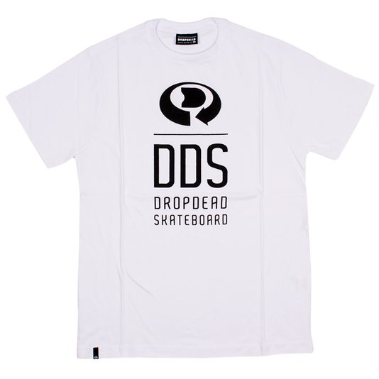 Camiseta Drop Dead DDS Logo 2 Branco