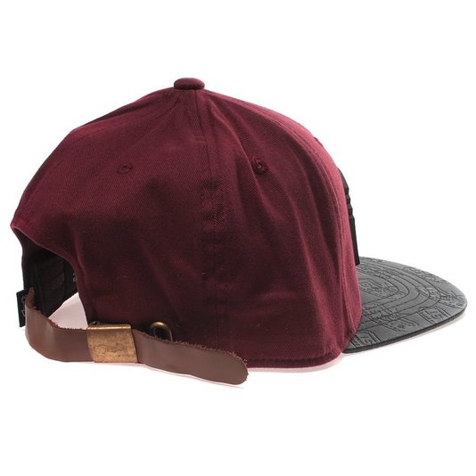 Boné Lost Spur Bordo