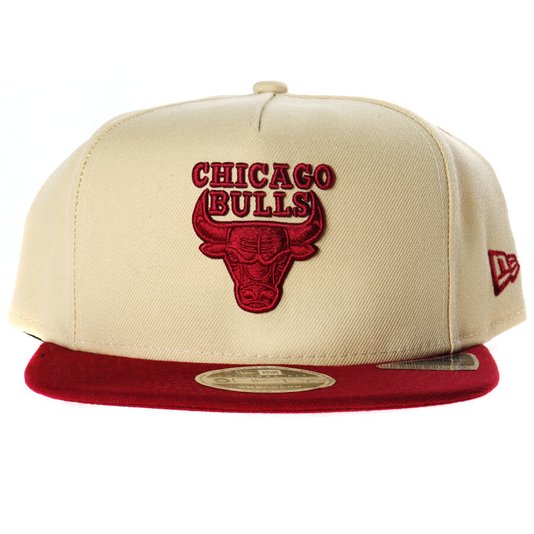 Boné New Era Chicago Bulls Surton Bege/Vermelho