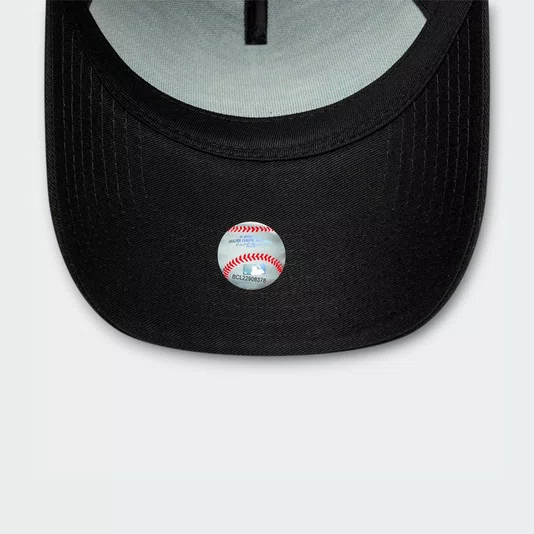 Boné New Era Metallic Outline Eframe New York Yankees Preto