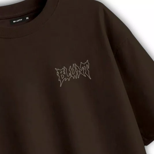 Camiseta Blunt Oversized Dark Marrom