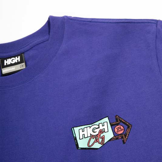 Camiseta High Tee Cafeteria Roxo