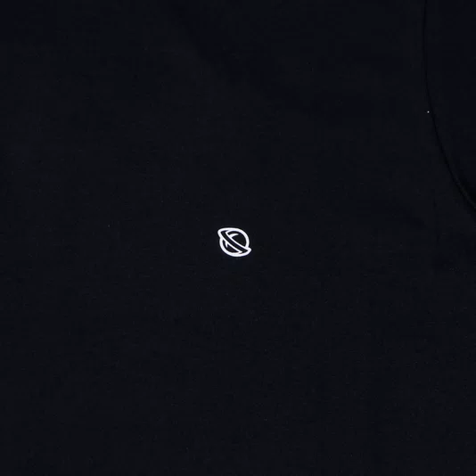 Camiseta Lost Basics Saturno Preto