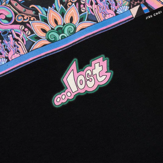 Camiseta Lost X Bob Esponja Octopus Saturn Preto