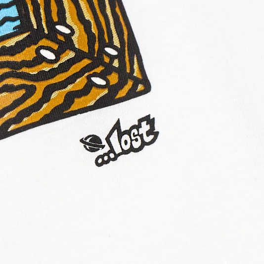 Camiseta Lost X Bob Esponja Quadrada Gary Artist Branco