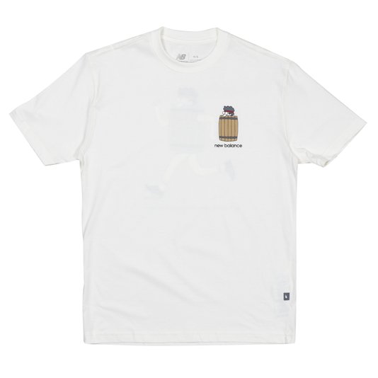 Camiseta New Balance Culture Barrel Off White