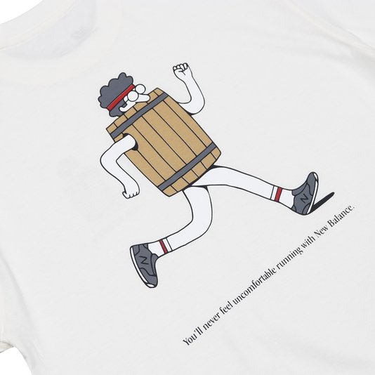 Camiseta New Balance Culture Barrel Off White
