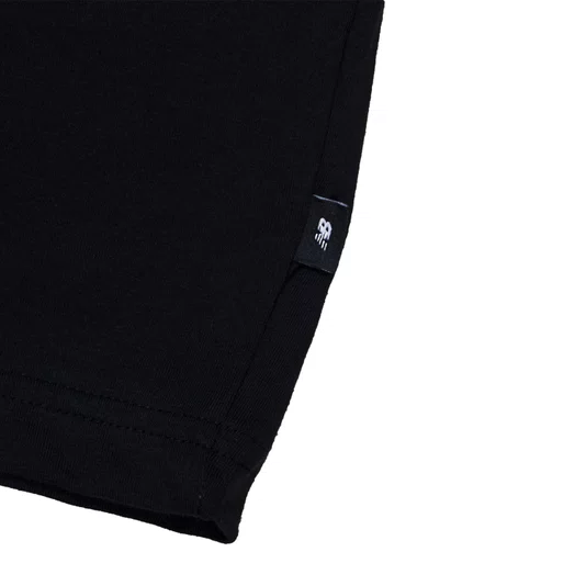 Camiseta New Balance Woven Label Preto