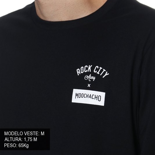 Camiseta Rock City x Moochacho Daily Routine Mandga Longa Preto/Branco