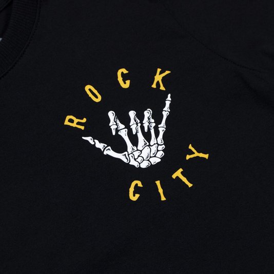 Camiseta Rock City X Nanda Hang Loose Big Infantil Preto/Amarelo
