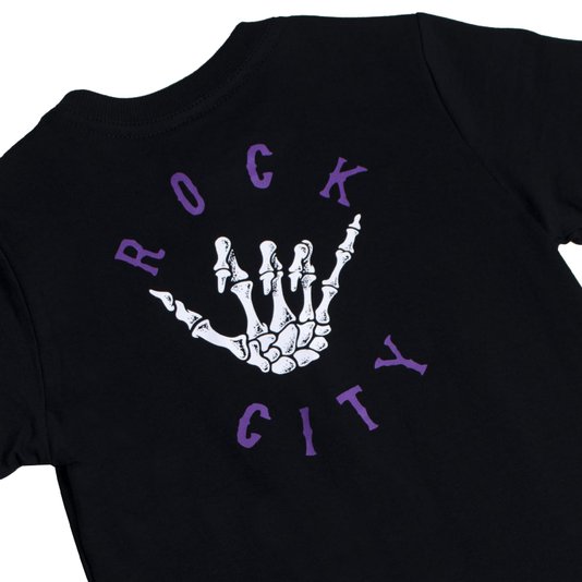 Camiseta Rock City X Nanda Hang Loose Big Infantil Preto/Roxo
