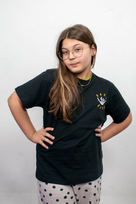 Camiseta Rock City X Nanda Hang Loose Big Juvenil Preto