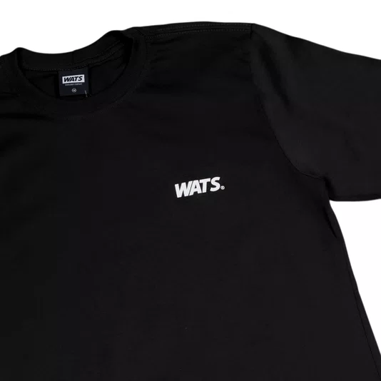 Camiseta Wats Logo Boton Preto