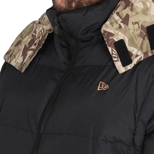 Jaqueta New Era Neutral Puffer Preto/Camuflado