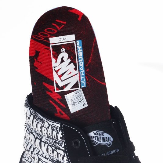 Tênis Vans Sk8-Hi Pro Baker Collab Preto/Branco