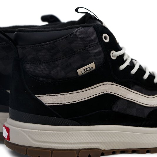 Tênis Vans Ultrarange Exo Hi Mte Preto/Off White